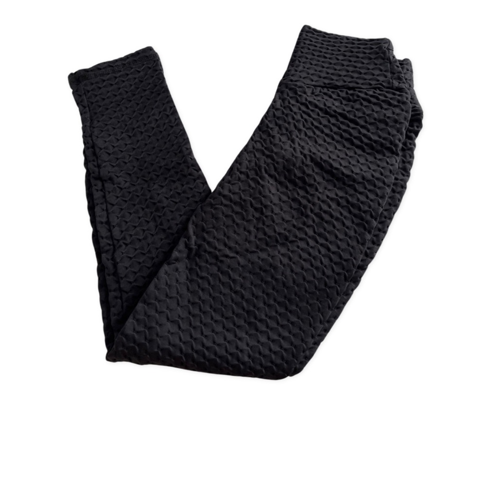 Black scrunch workout leggings